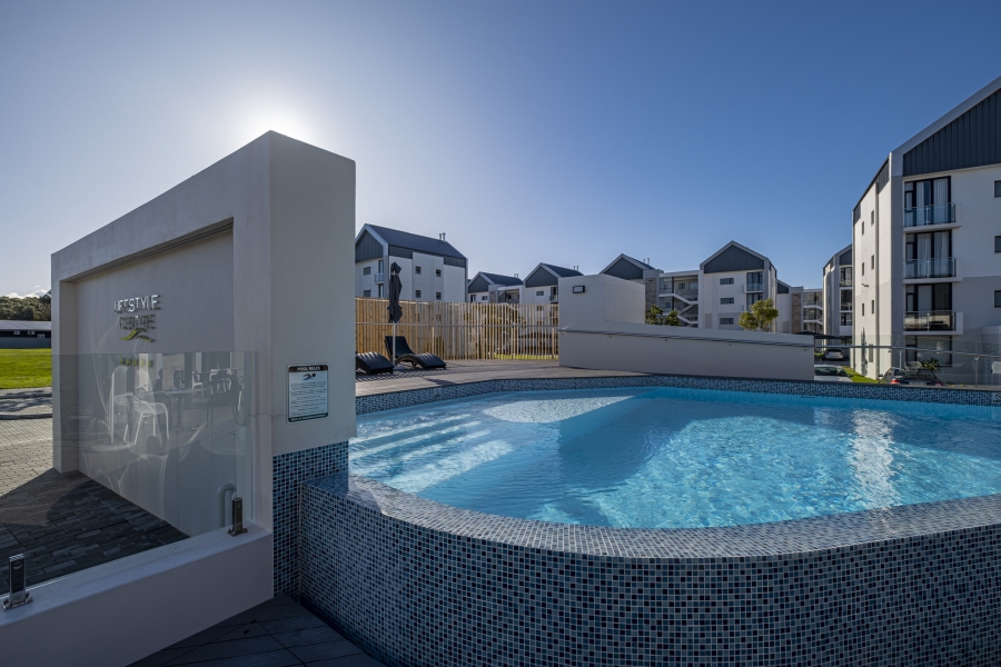 2 Bedroom Property for Sale in Summerstrand Eastern Cape